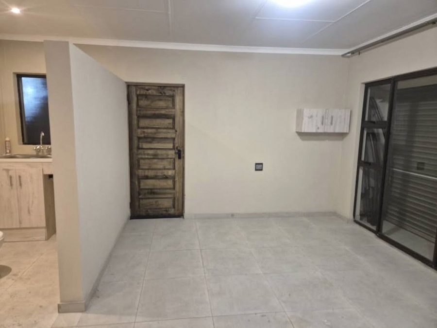 To Let 4 Bedroom Property for Rent in Waterkloof North West
